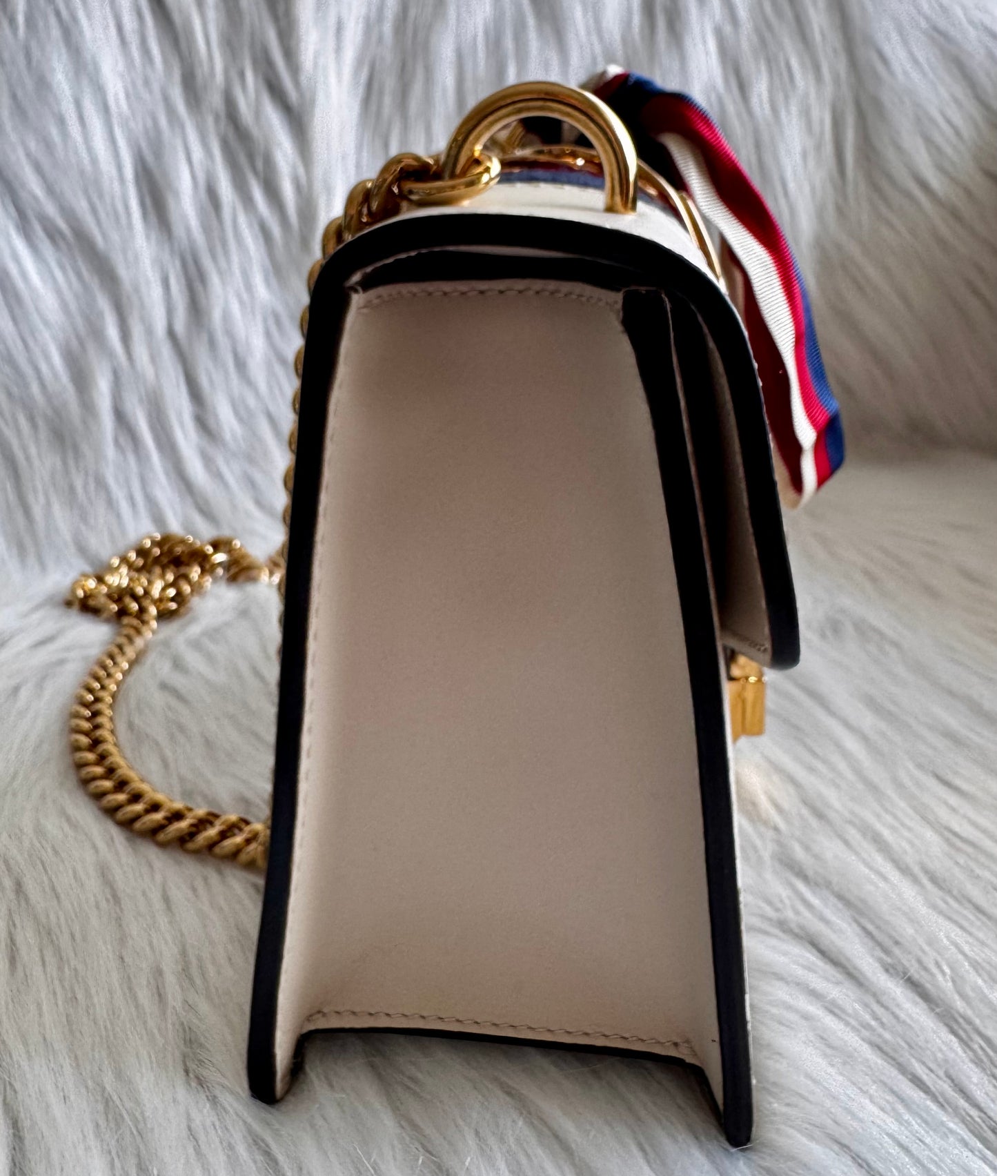 Gucci Sylvie White Mini Chain Bag