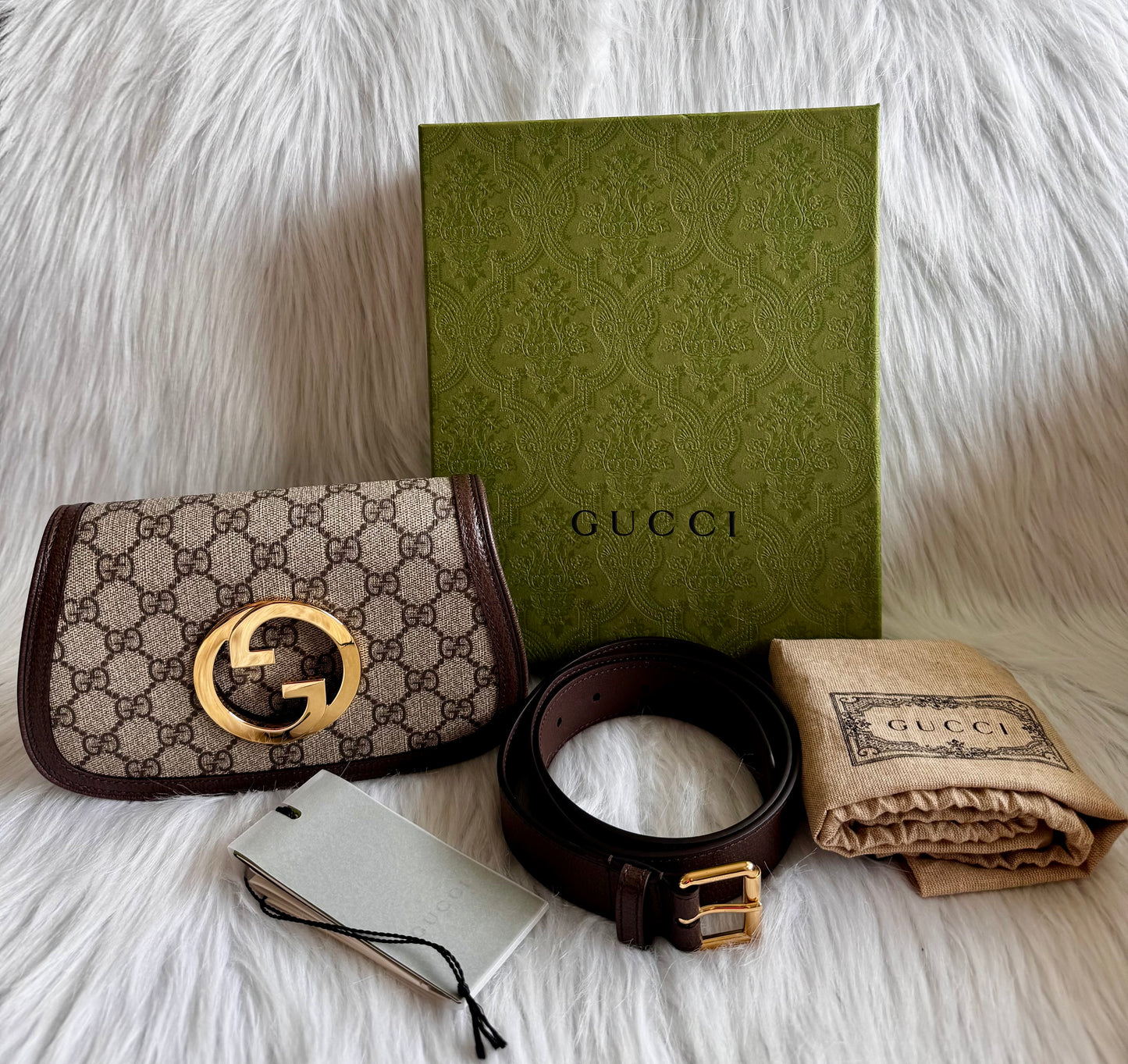 حقيبة كتف صغيرة Gucci GG Marmont - حمراء