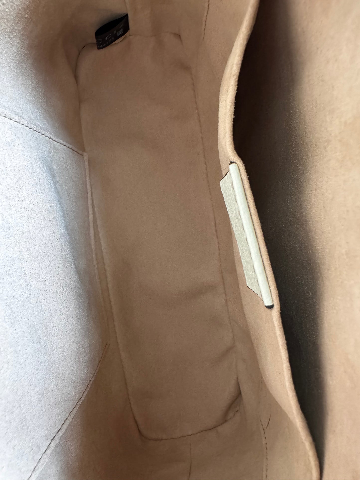 حقيبة كتف صغيرة Gucci GG Marmont - حمراء