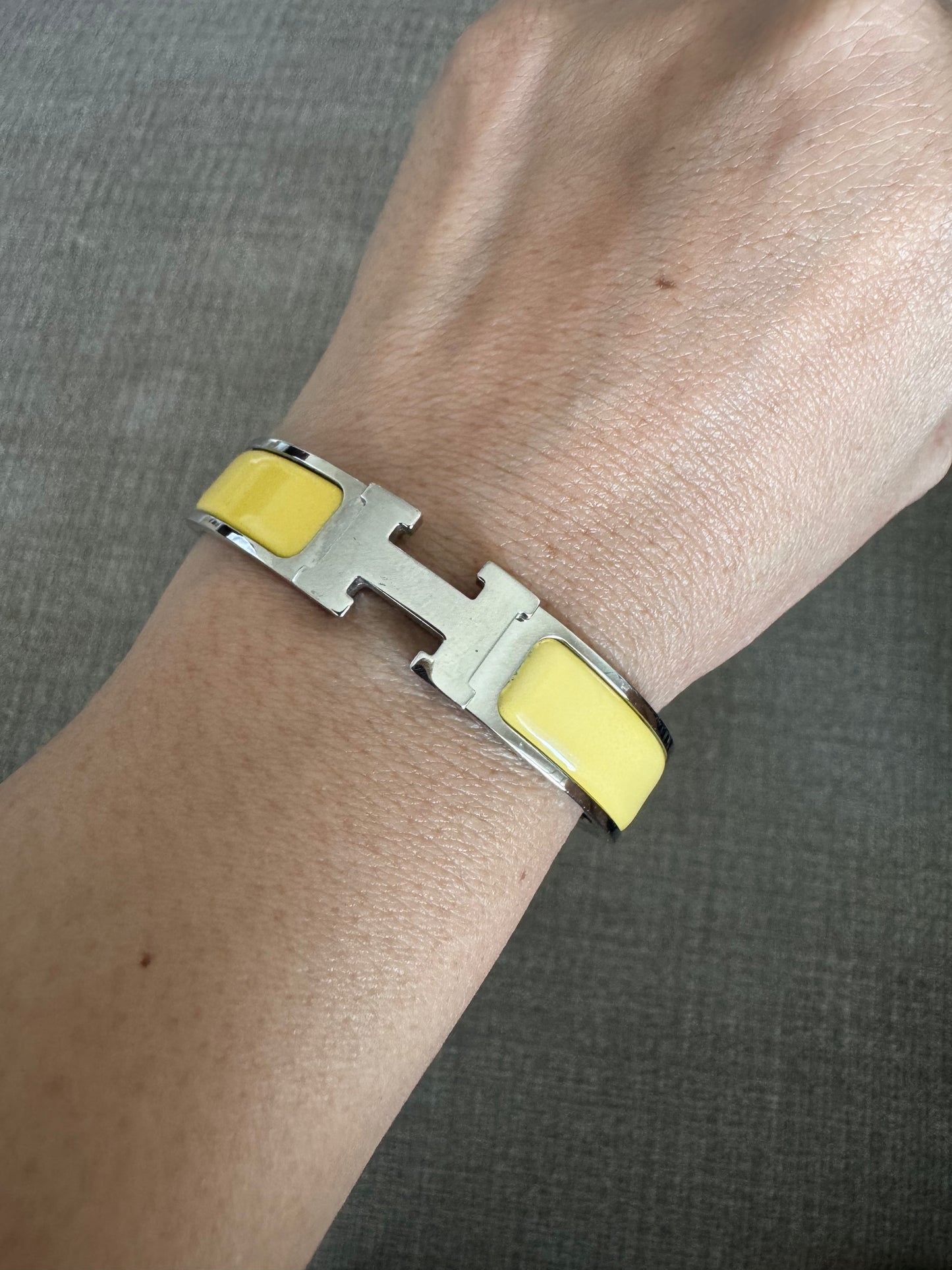 Hermes Clic Clac H Yellow Enamel Palladium Plated Narrow Bracelet PM