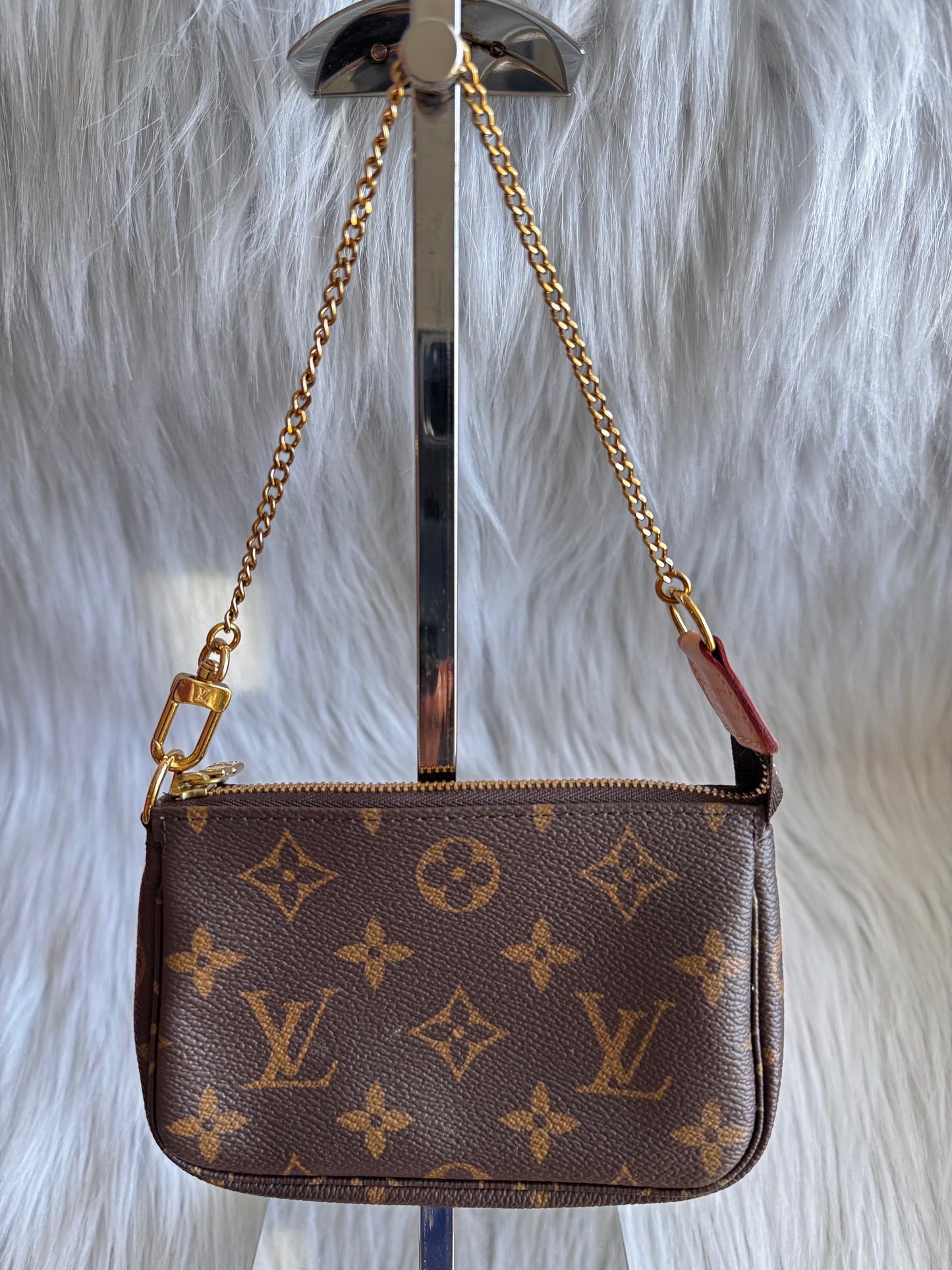 Louis Vuitton Monogram Mini Pochette Accessoires