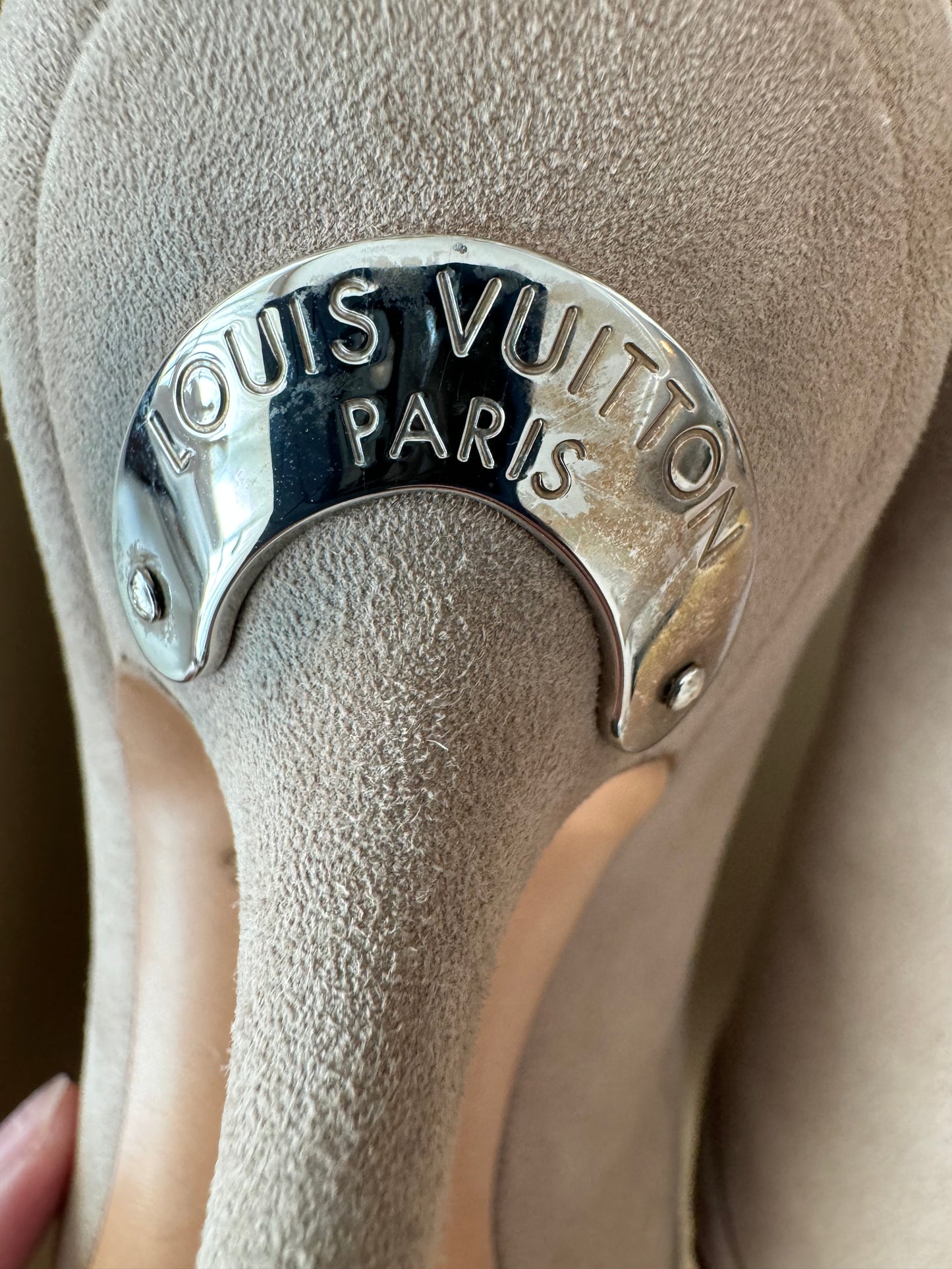 Louis Vuitton Velvet Heels size 36