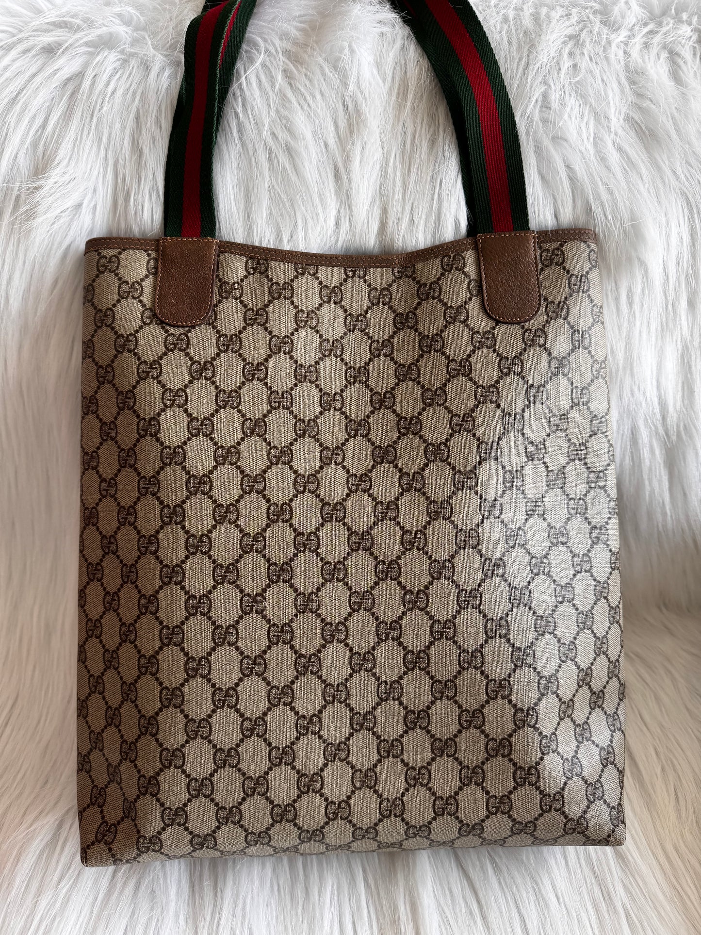 حقيبة كتف صغيرة Gucci GG Marmont - حمراء