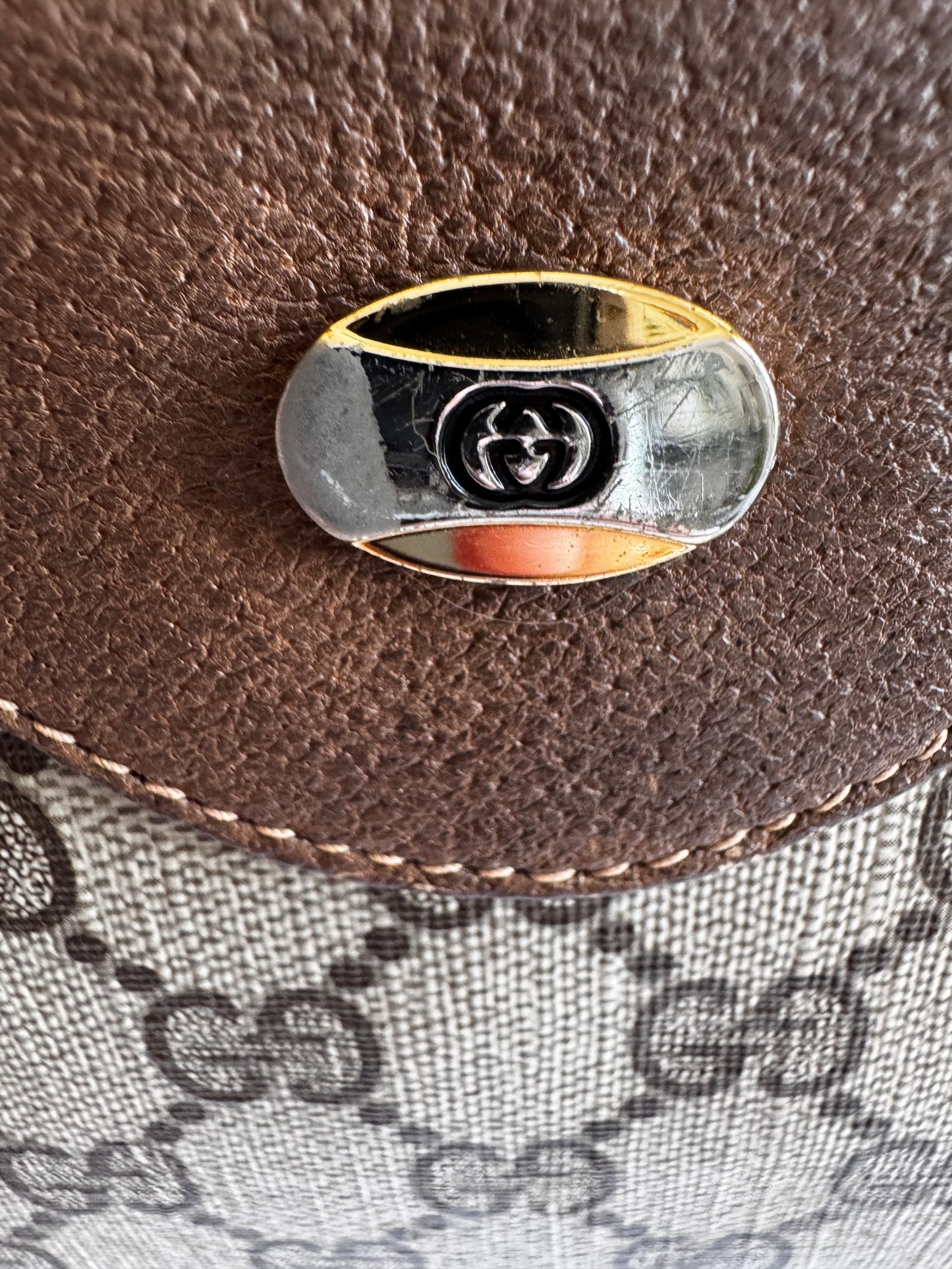 حقيبة كتف صغيرة Gucci GG Marmont - حمراء