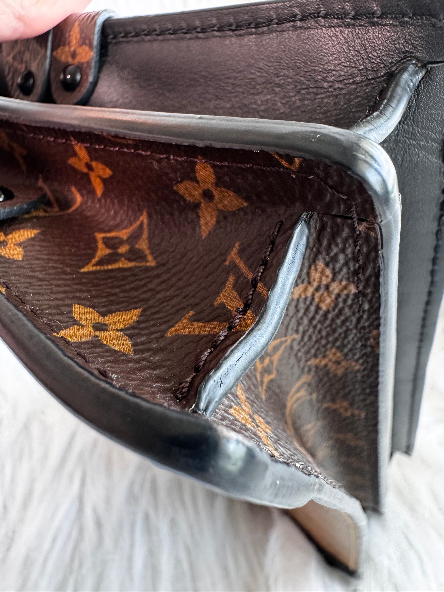 Louis Vuitton Monogram Reverse Trunk Clutch