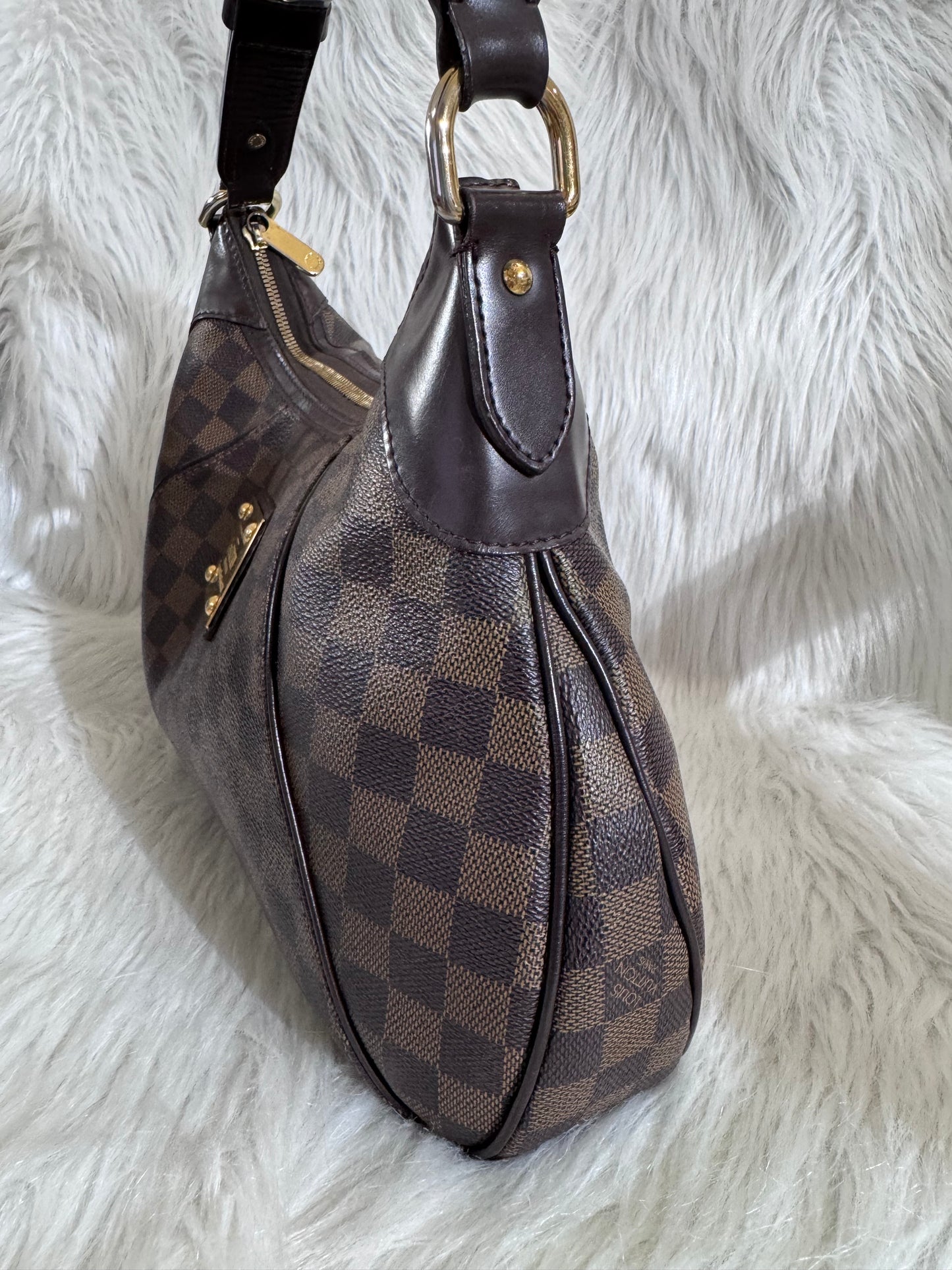 Louis Vuitton Damier Ebene Thames GM Shoulder Bag