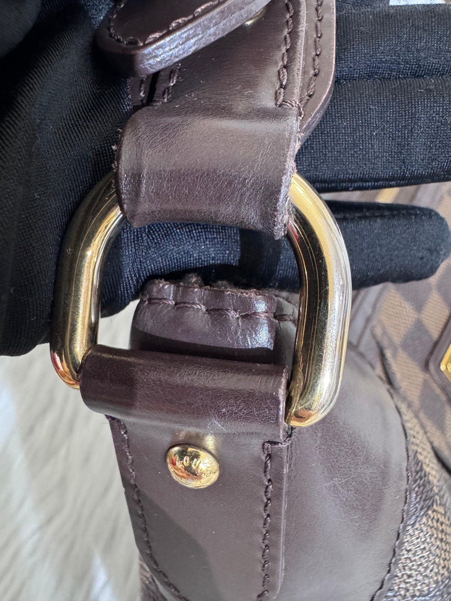 Louis Vuitton Damier Ebene Thames GM Shoulder Bag