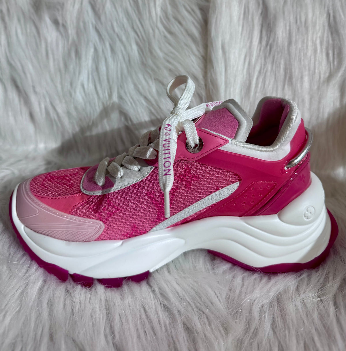 Louis Vuitton Run 55 Pink Monogram Sneakers  size 34.5