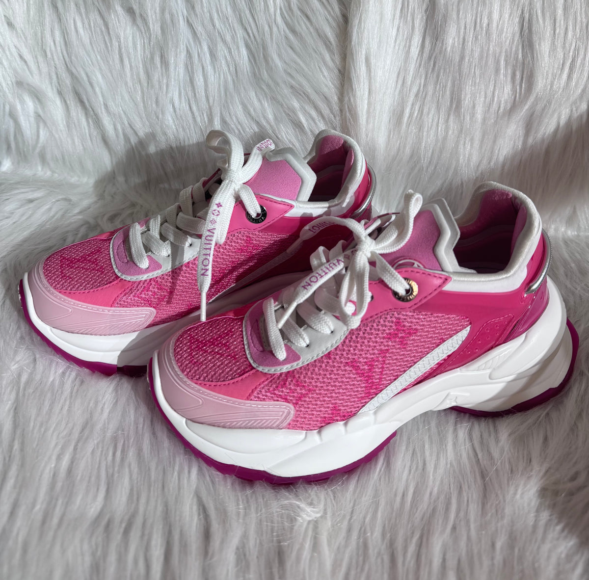 Louis Vuitton Run 55 Pink Monogram Sneakers  size 34.5