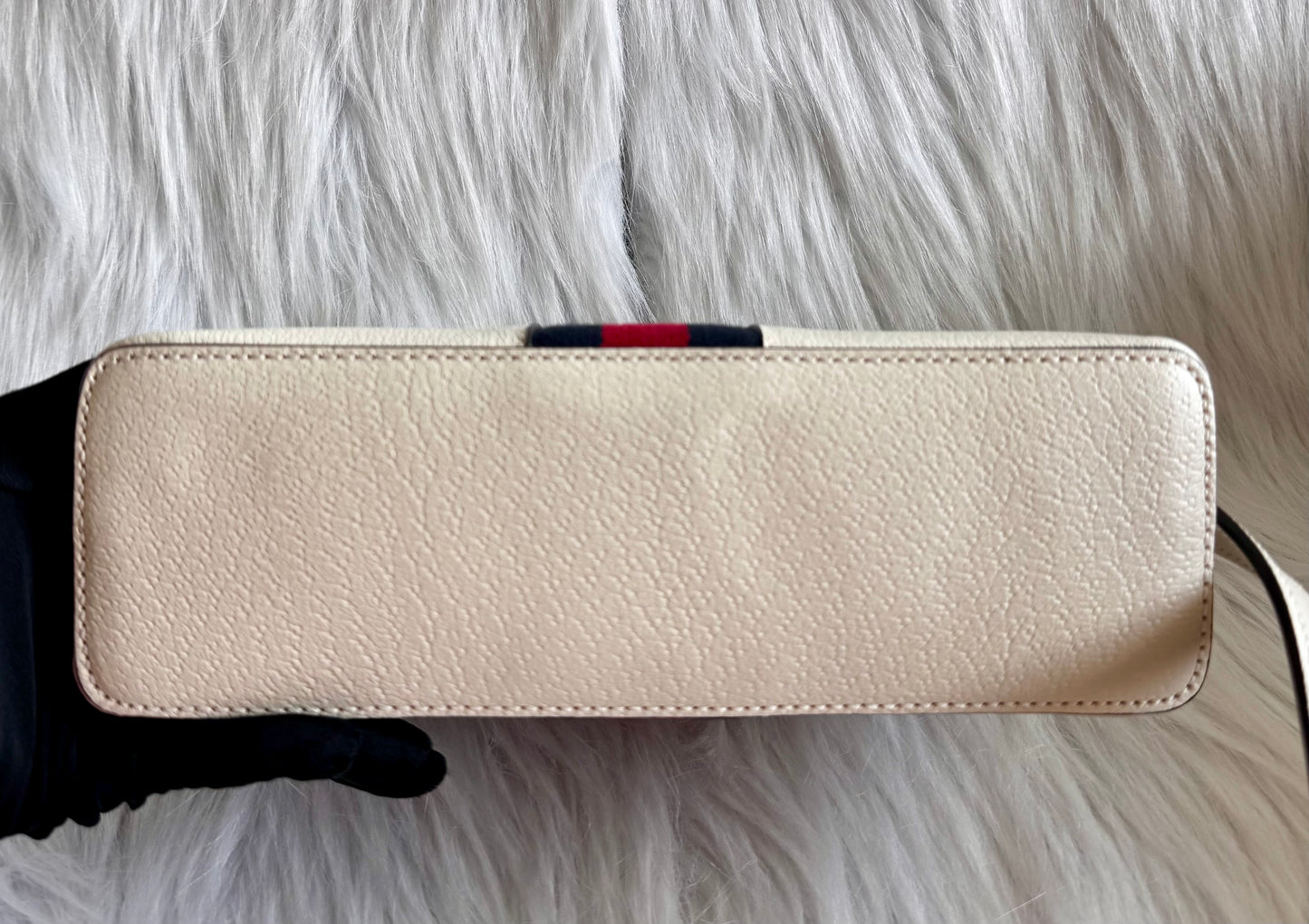 حقيبة كتف صغيرة Gucci GG Marmont - حمراء