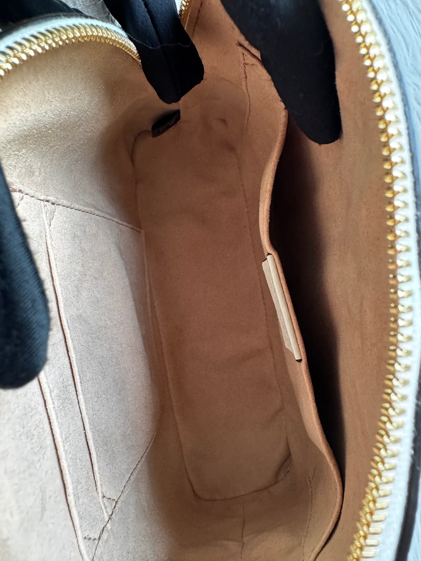 حقيبة كتف صغيرة Gucci GG Marmont - حمراء