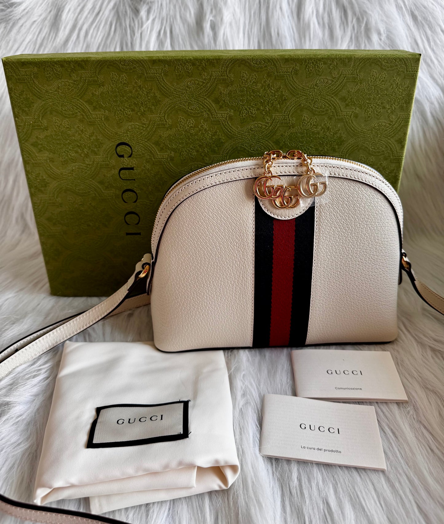 حقيبة كتف صغيرة Gucci GG Marmont - حمراء