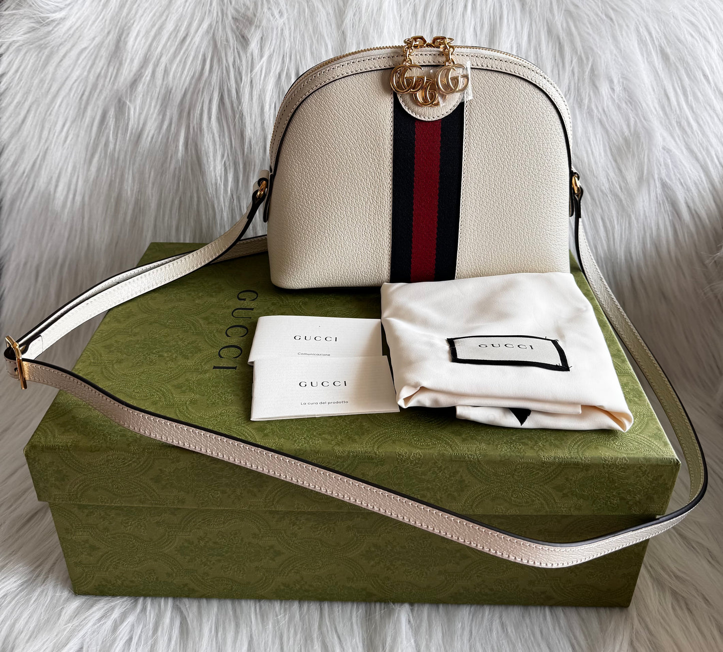 حقيبة كتف صغيرة Gucci GG Marmont - حمراء