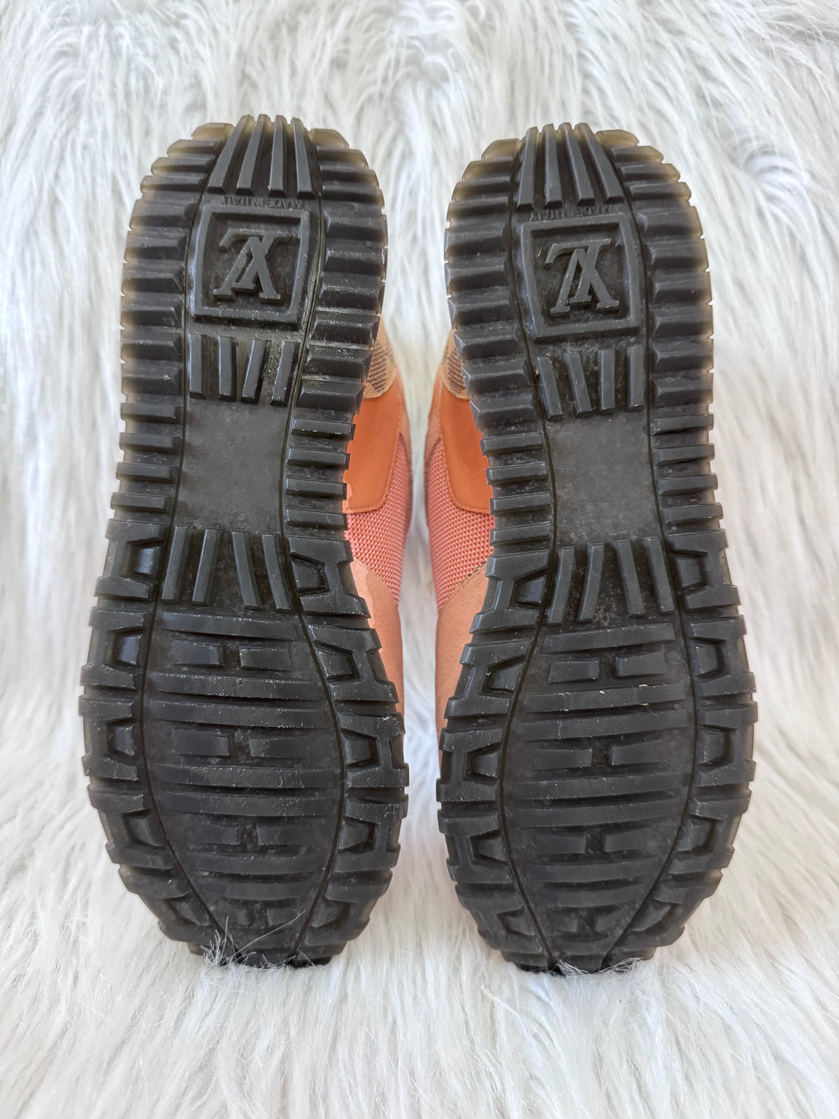 Louis Vuitton Run Away Pink Damier Azur Sneakers size 36