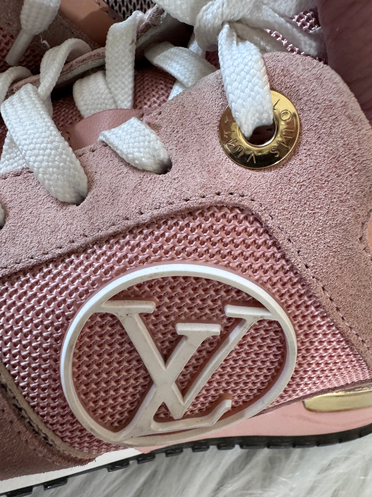 Louis Vuitton Run Away Pink Damier Azur Sneakers size 36