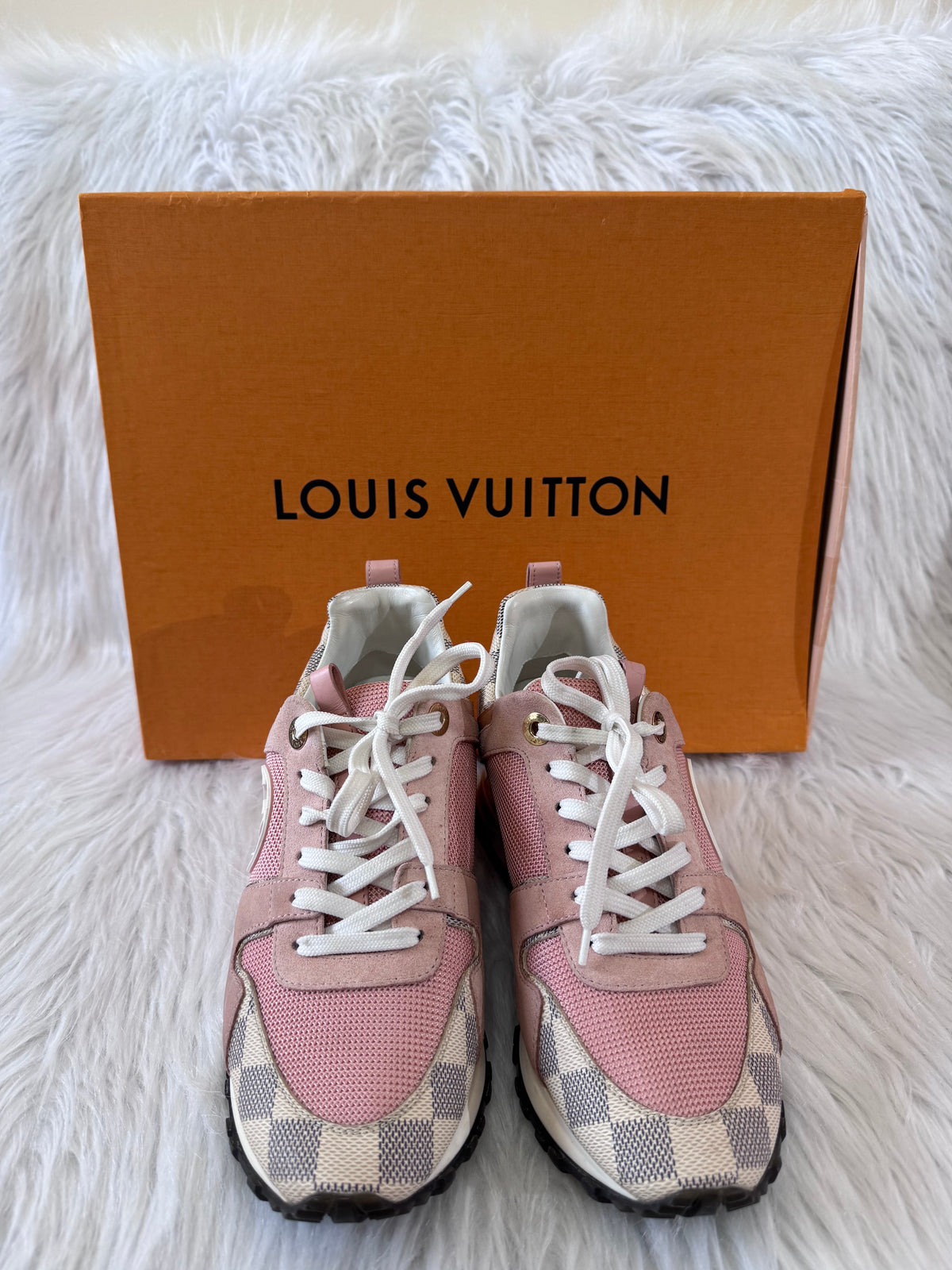 Louis Vuitton Run Away Pink Damier Azur Sneakers size 36