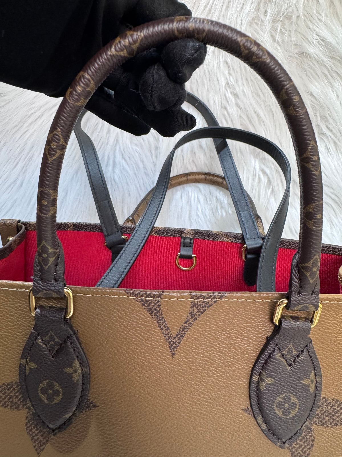 Louis Vuitton Monogram Reverse On the Go MM