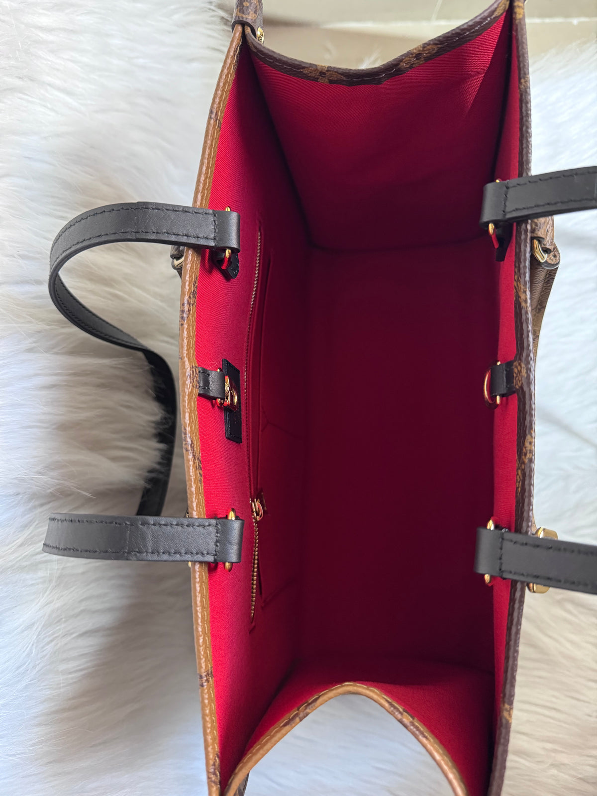 Louis Vuitton Monogram Reverse On the Go MM