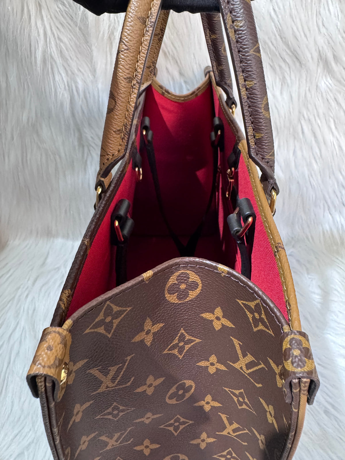 Louis Vuitton Monogram Reverse On the Go MM