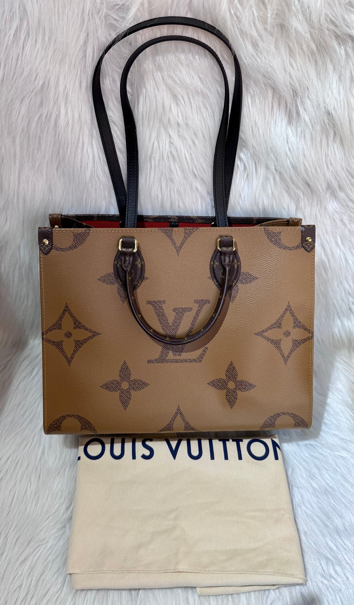 Louis Vuitton Monogram Reverse On the Go MM
