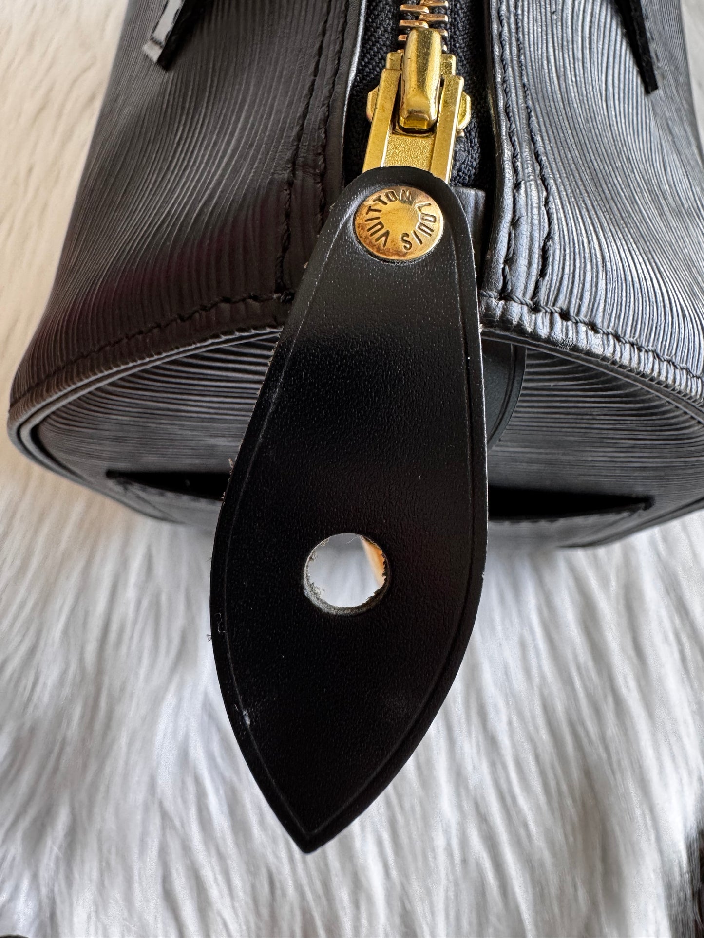 لويس فويتون نيفيرفول إم إم-دامييه إيبين