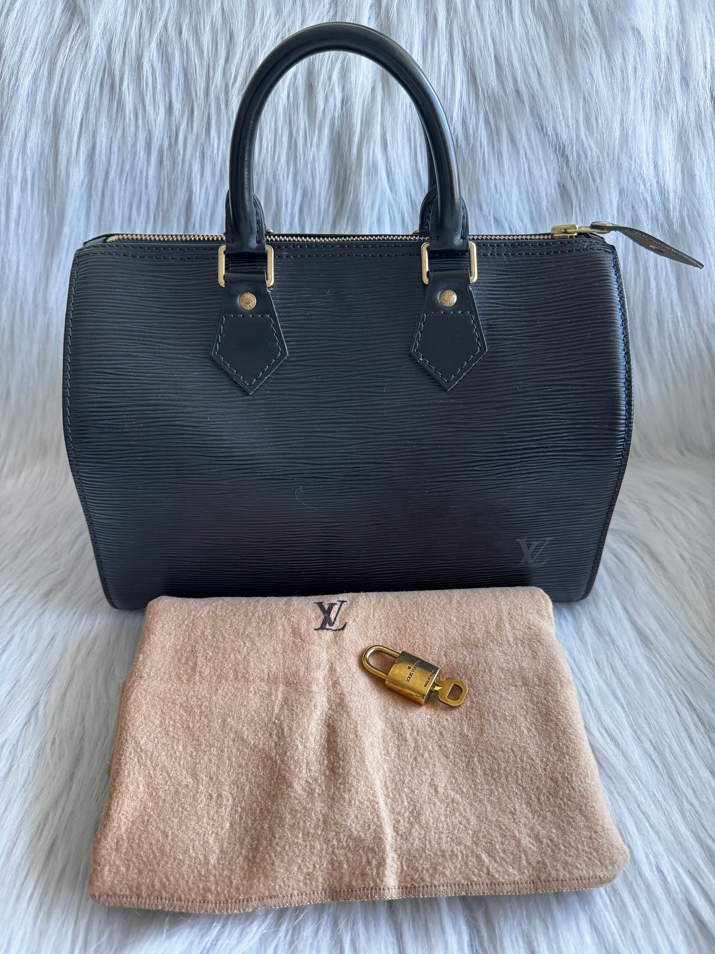 لويس فويتون نيفيرفول إم إم-دامييه إيبين