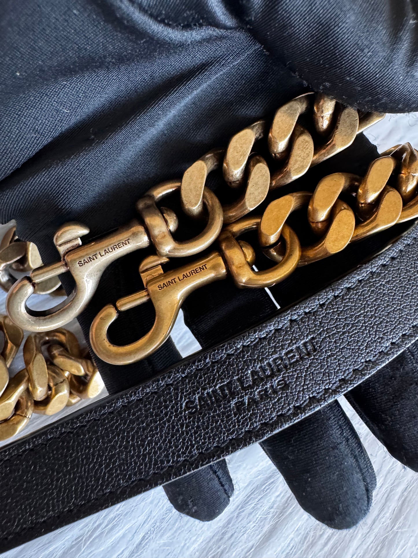 حقيبة سان لوران كاباس شيك - وردي