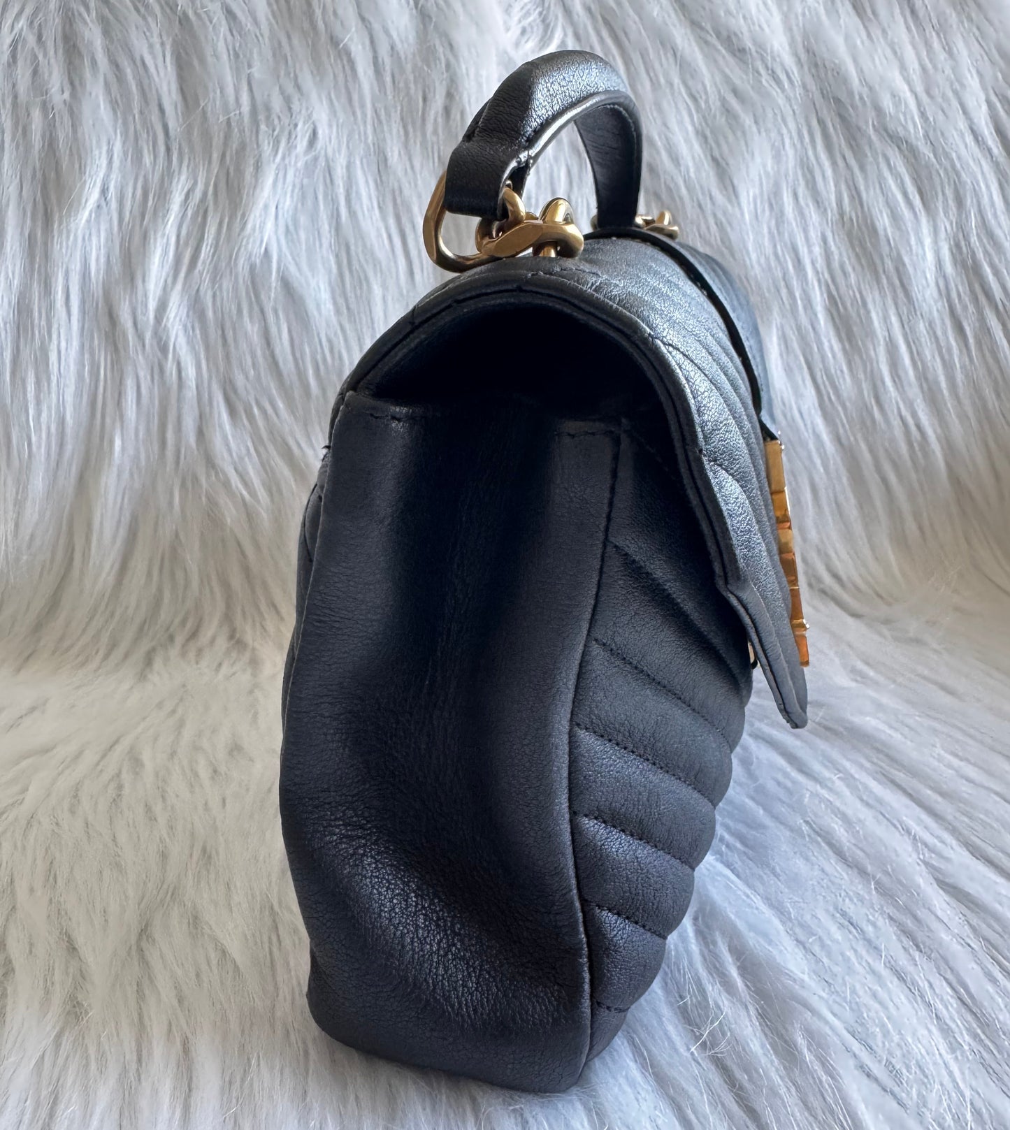 حقيبة سان لوران كاباس شيك - وردي