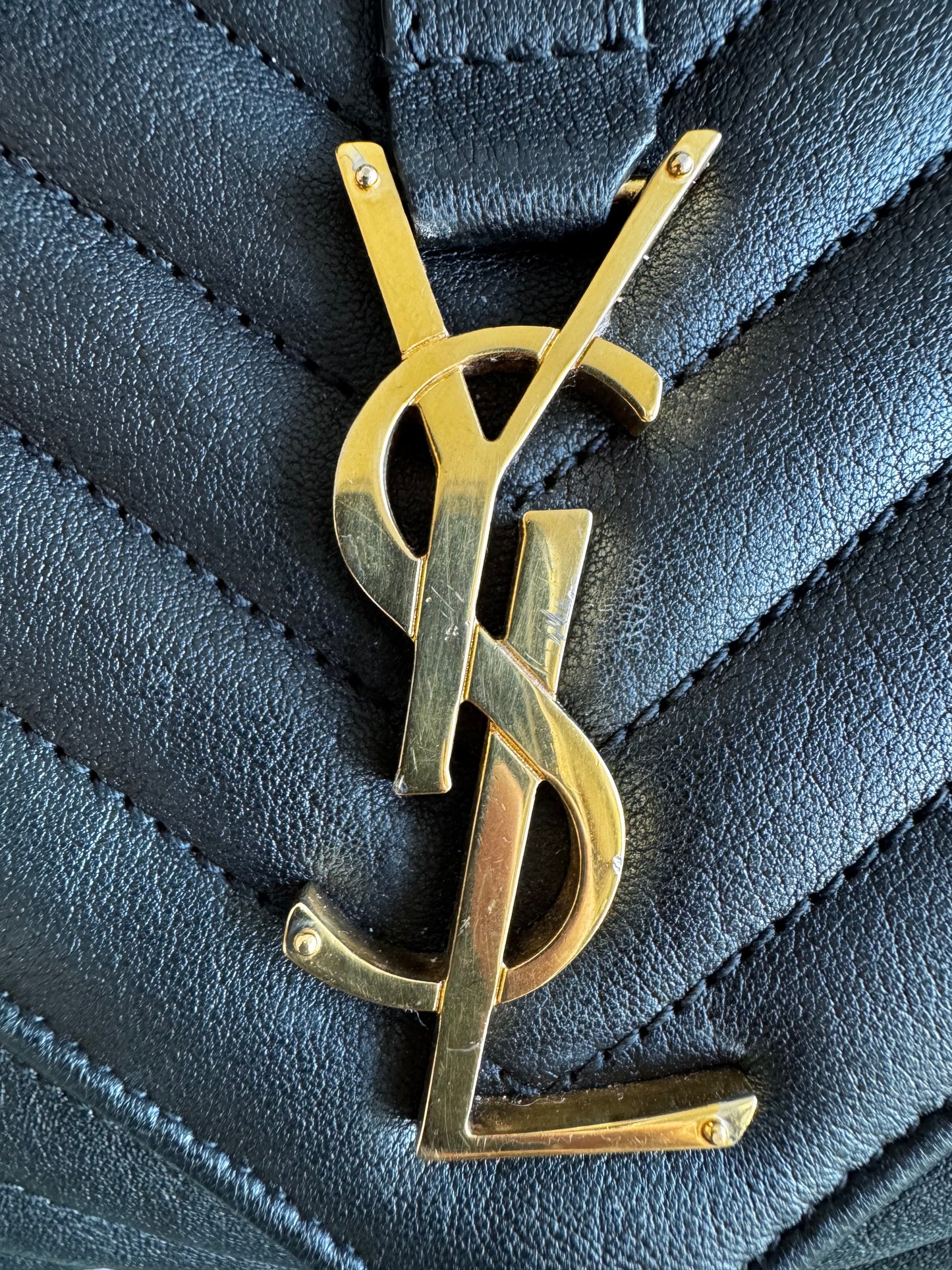 حقيبة سان لوران كاباس شيك - وردي