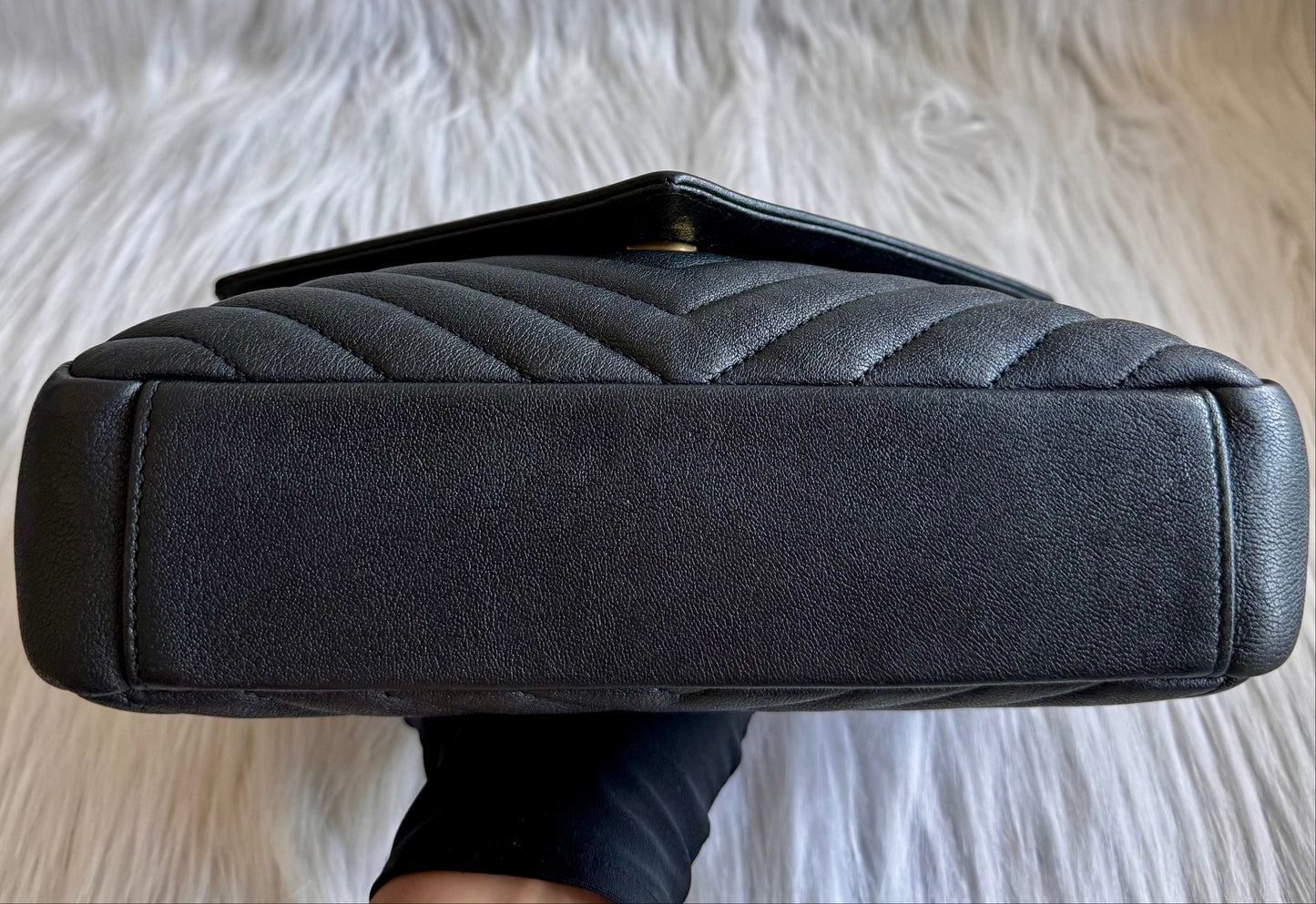 حقيبة سان لوران كاباس شيك - وردي