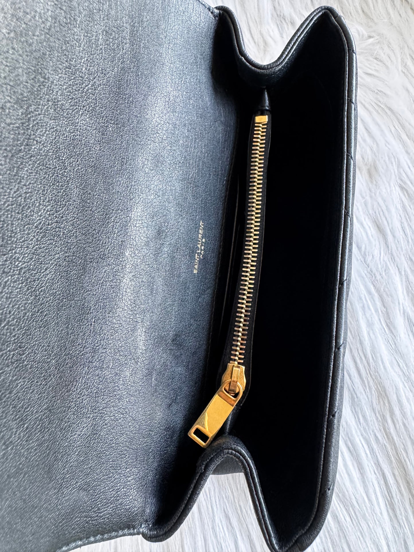 حقيبة سان لوران كاباس شيك - وردي