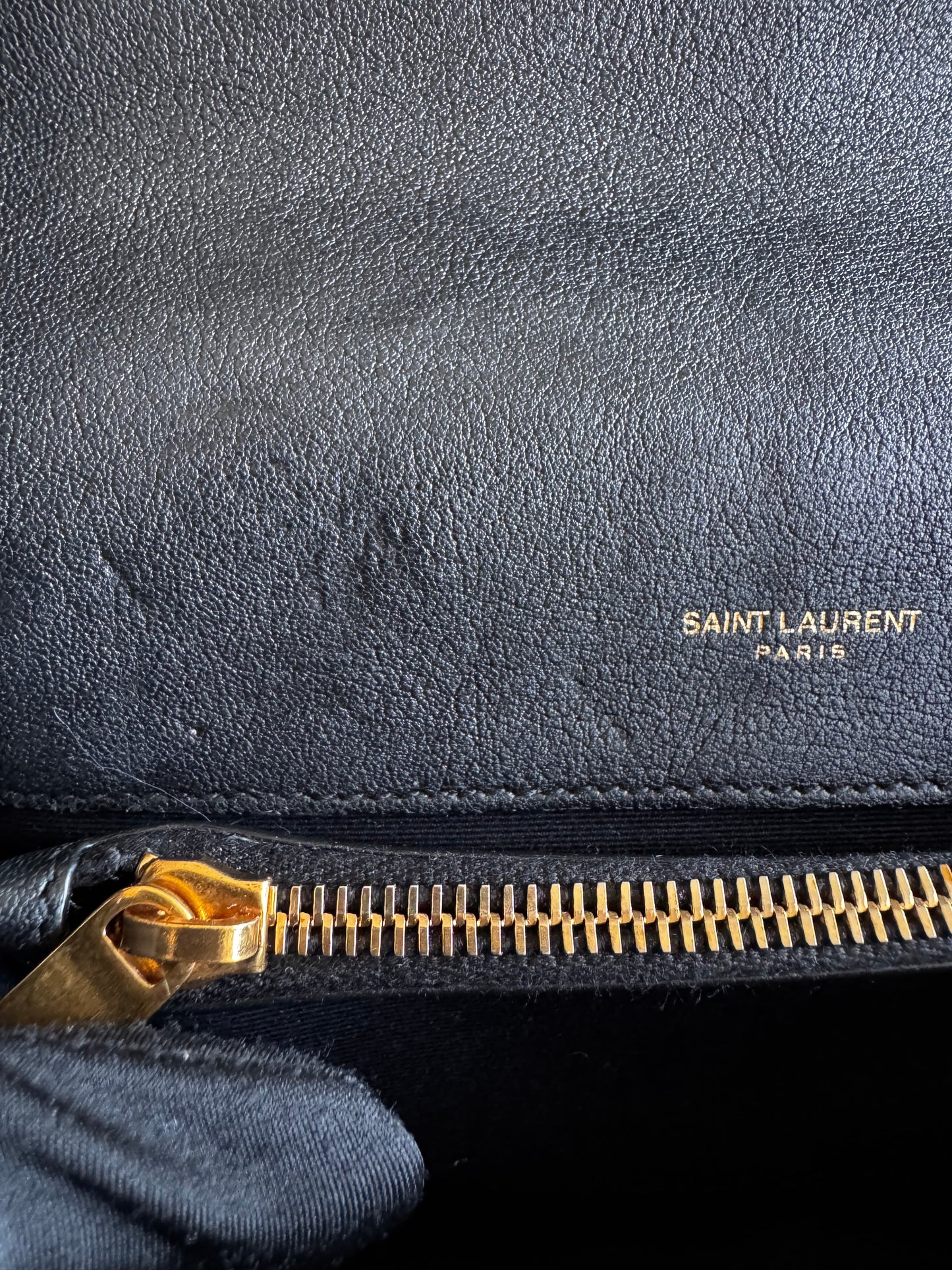 حقيبة سان لوران كاباس شيك - وردي