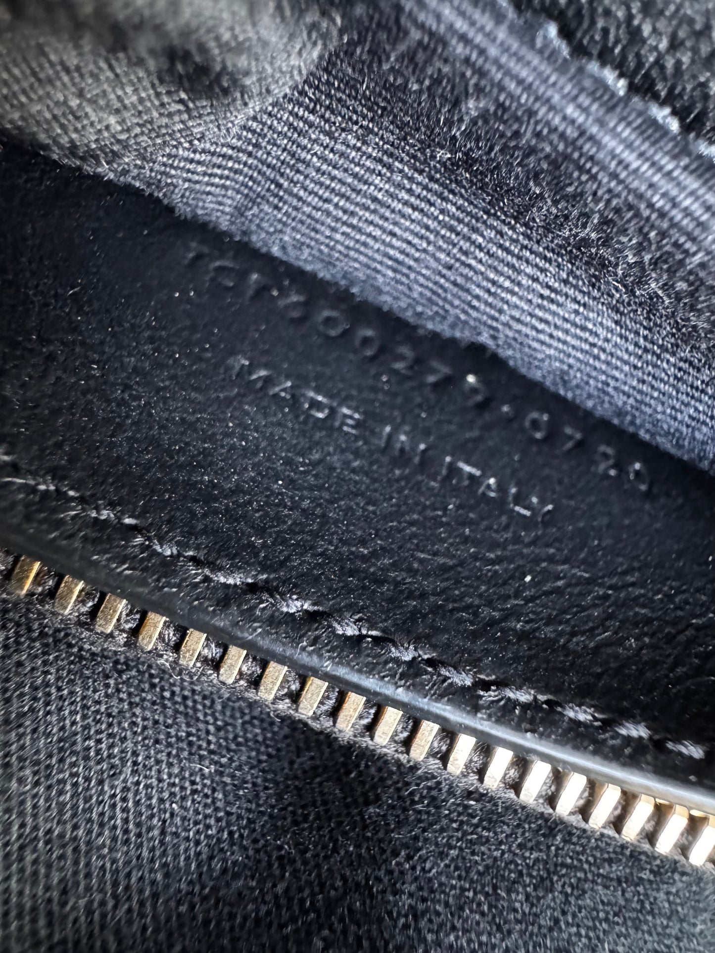 حقيبة سان لوران كاباس شيك - وردي