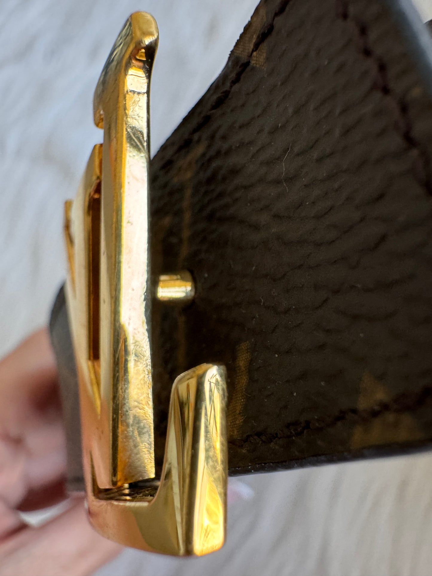 قلادة Louis Vuitton Essential V