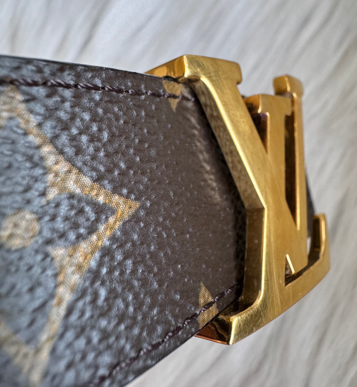 قلادة Louis Vuitton Essential V