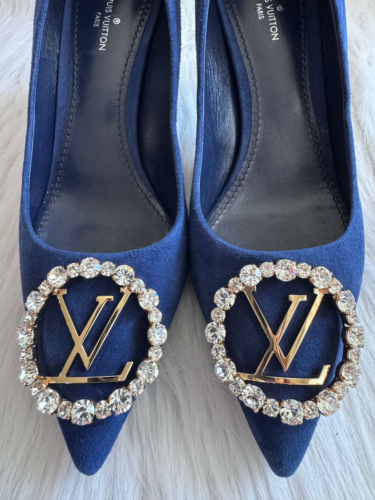 Louis Vuitton Madeleine Line Suede Blue Pump size 36.5