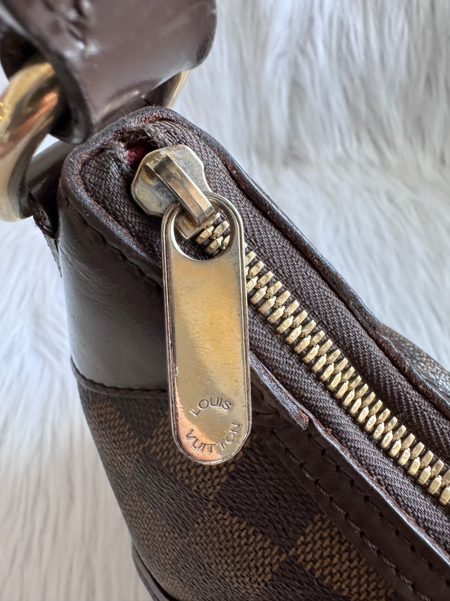 Louis Vuitton Damier Ebene Thames PM Shoulder Bag