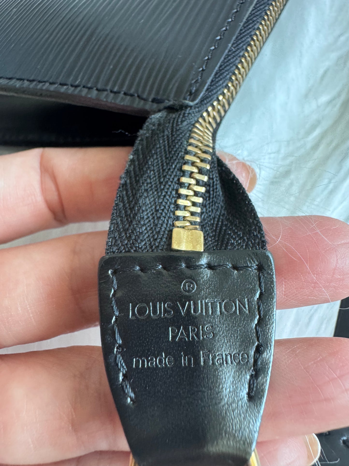Louis Vuitton Epi Pochette Accessoires Black Shoulder Bag