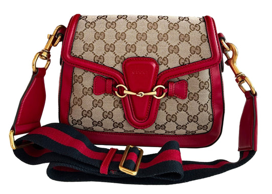 حقيبة كتف نسائية متوسطة الحجم من Gucci Monogram Web