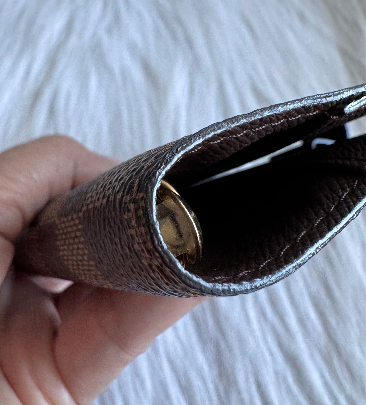 غلاف أجندة لويس فيتون بحلقة صغيرة