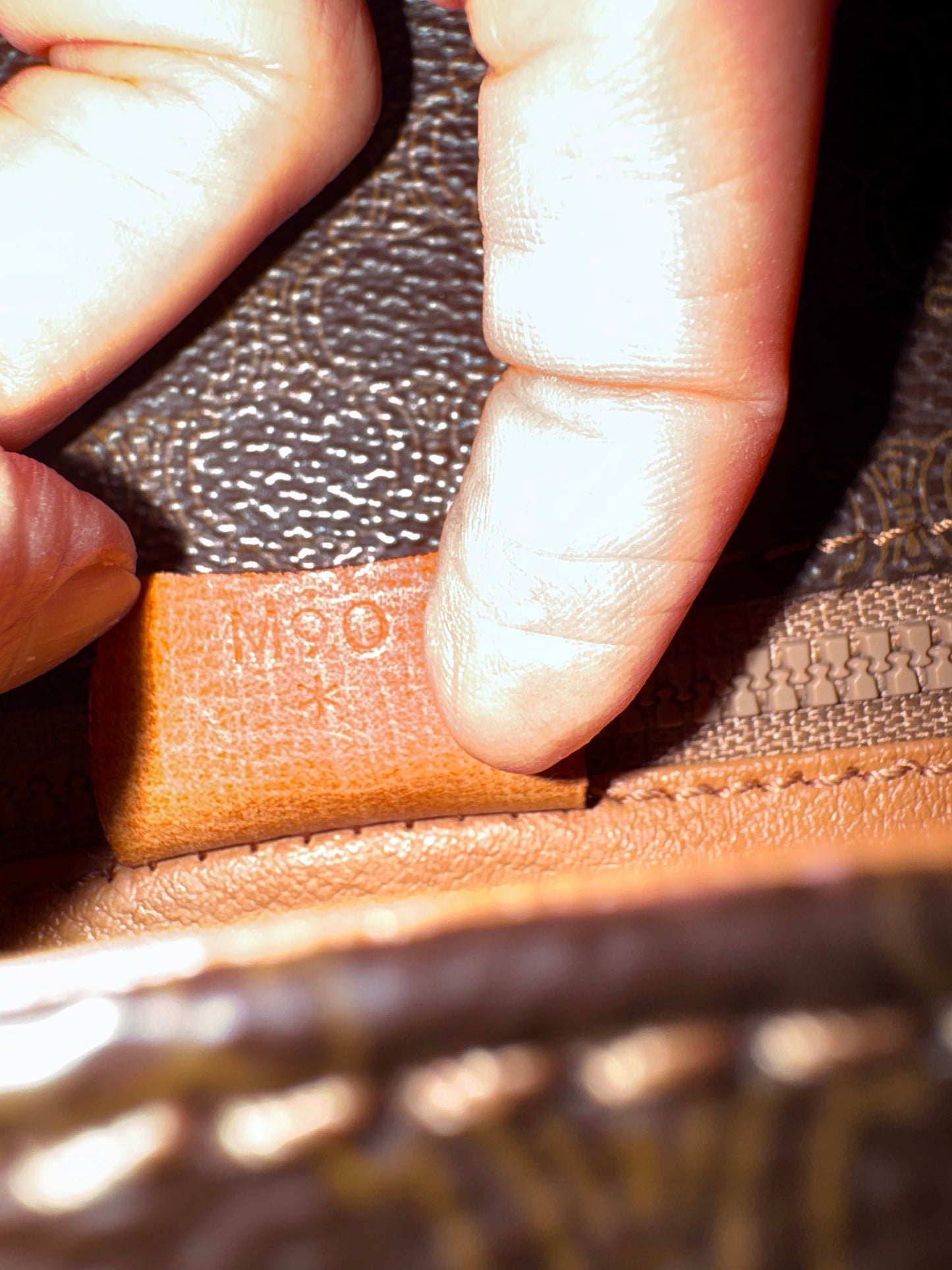 حقيبة يد سيلين ترابيز ثلاثية الألوان صغيرة من الجلد ذات اتجاهين