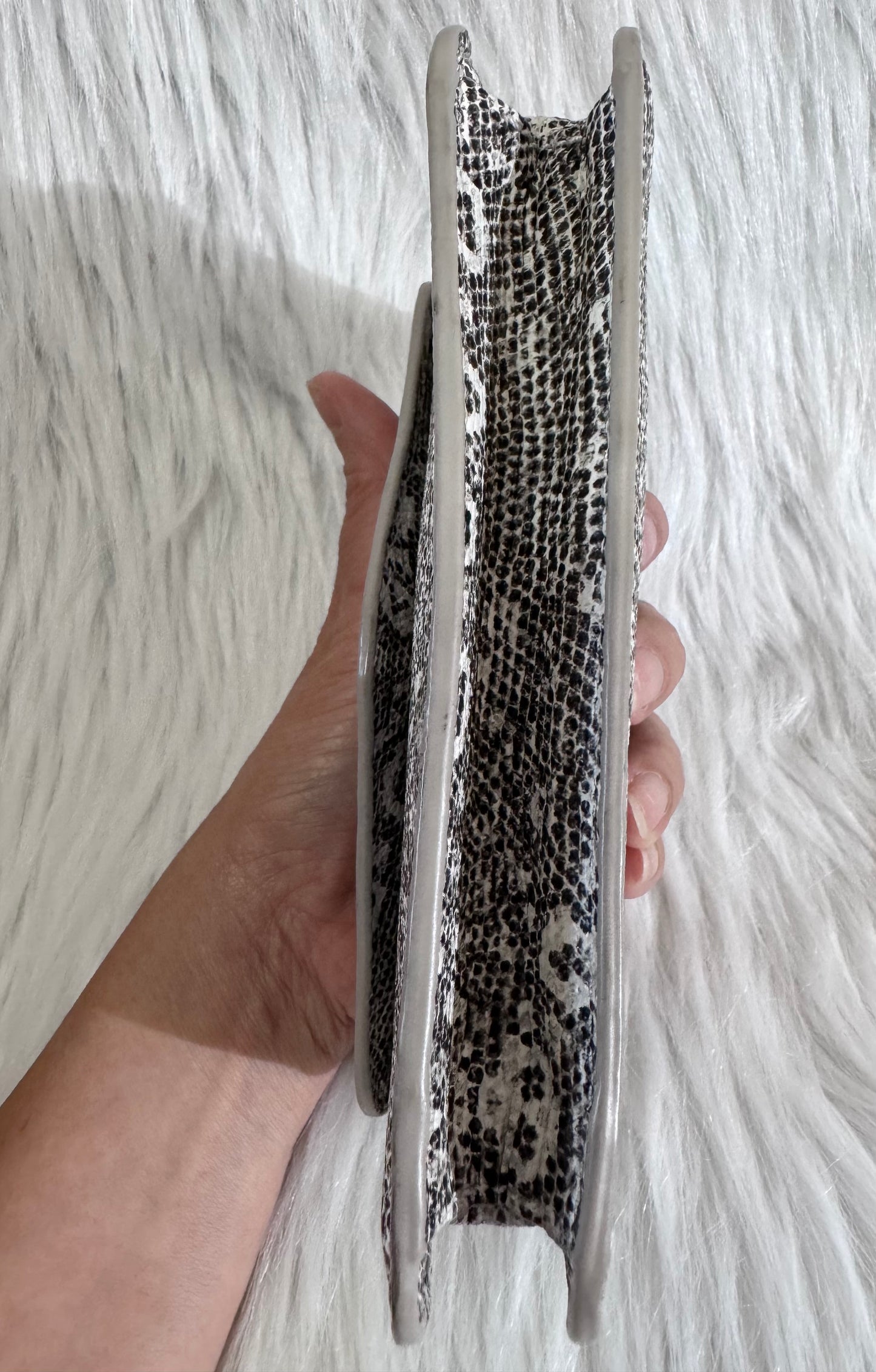 Tory Burch Robinson Envelope Chain Wallet