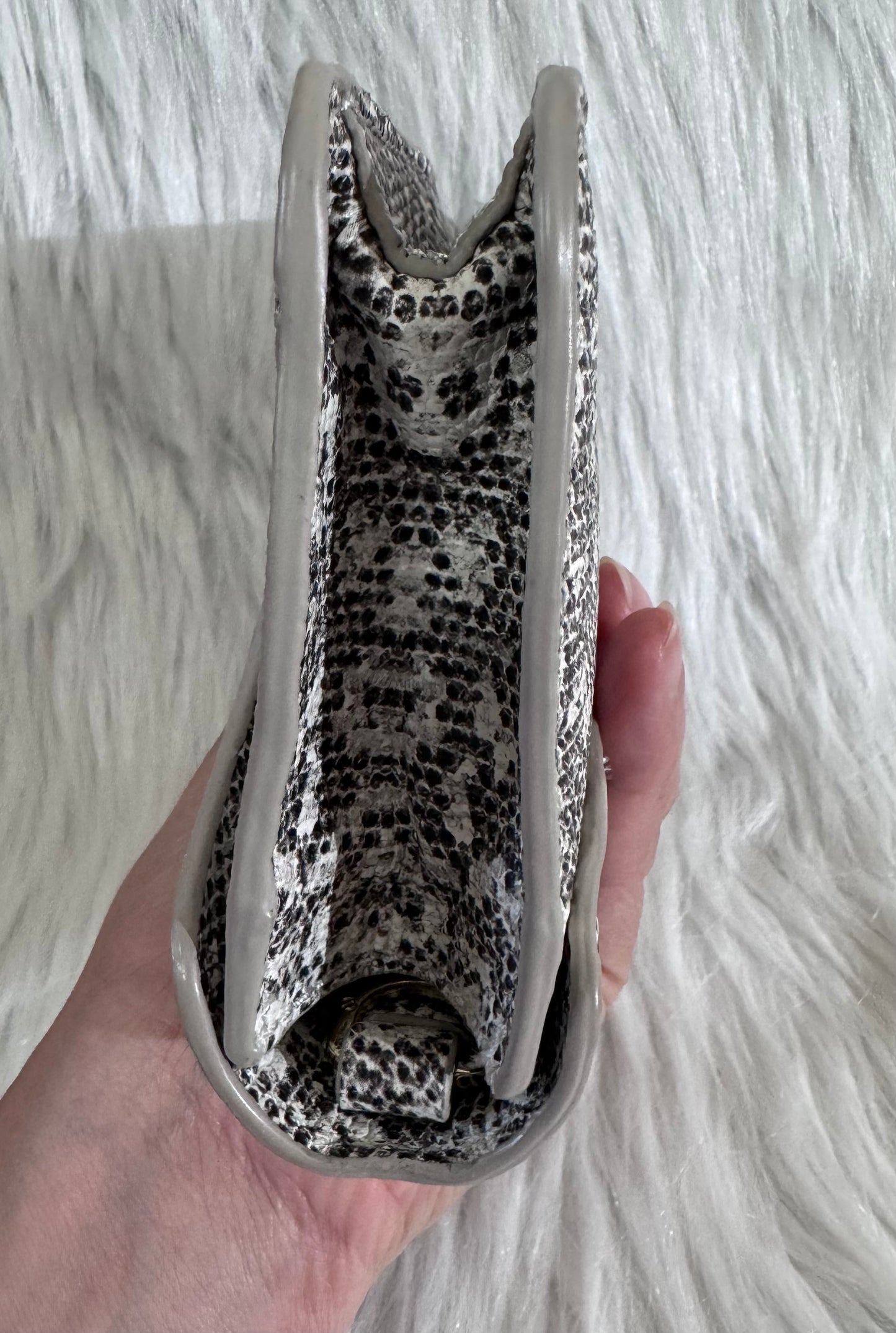 Tory Burch Robinson Envelope Chain Wallet