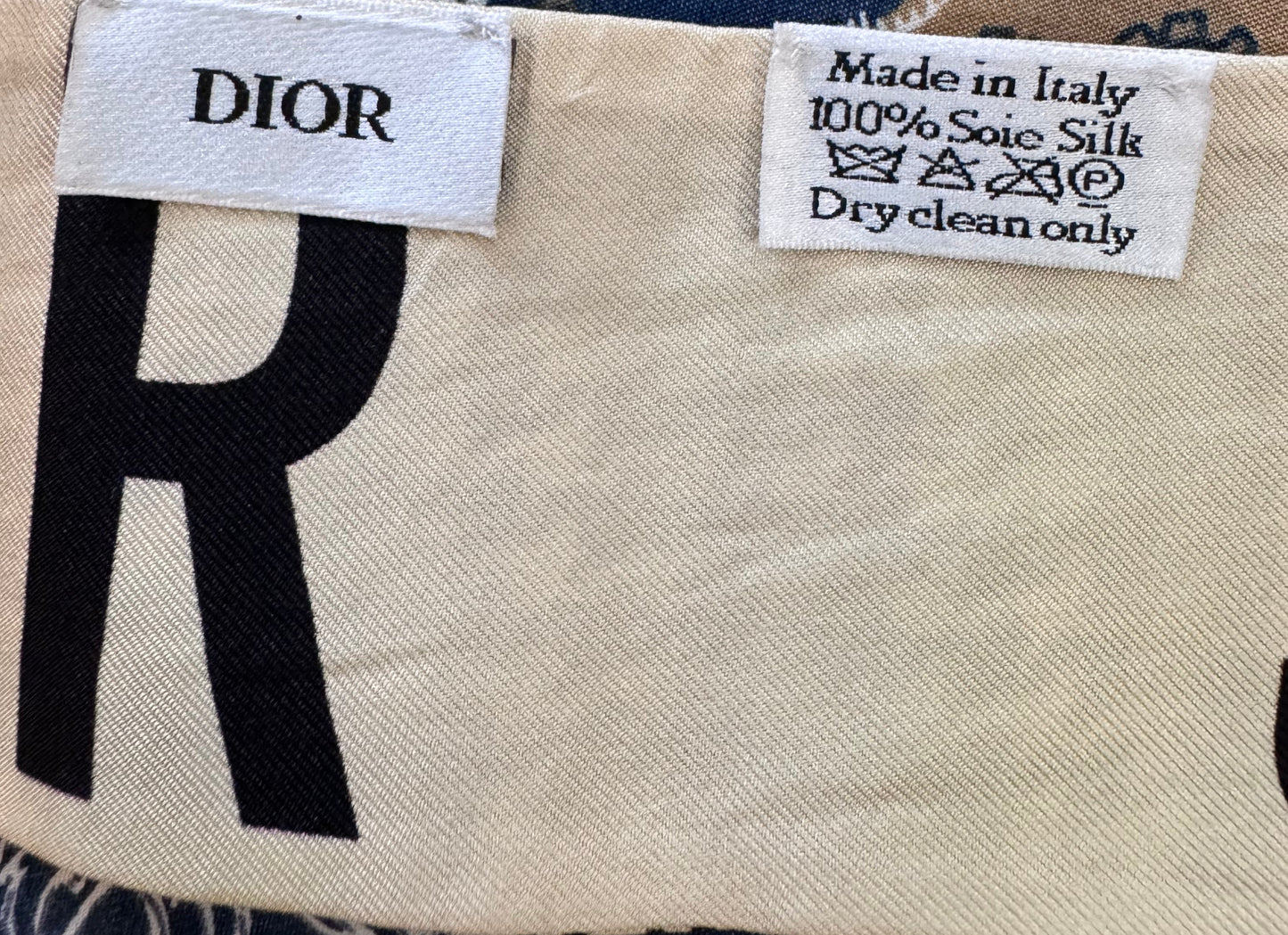 Christian Dior 30 Montaigne Mitzah scarf