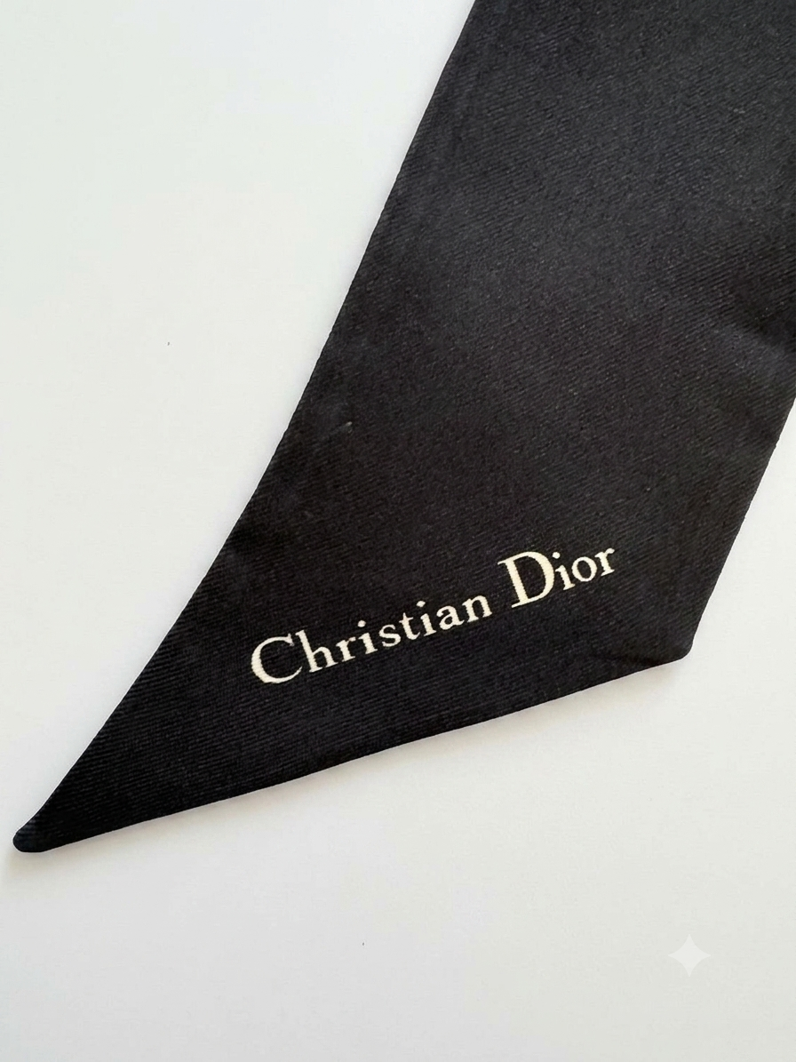 Christian Dior 30 Montaigne Mitzah scarf