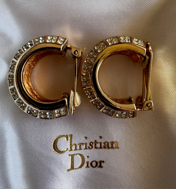 نظارة شمسية شانيل مربعة